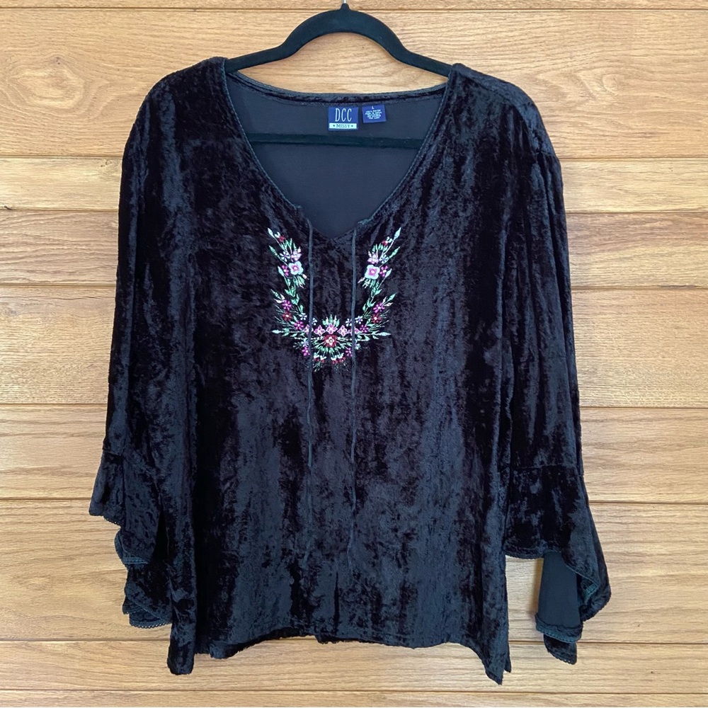 Vintage 90s whimsigoth black velvet floral embroidered bell sleeve blouse